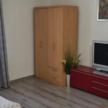 Elena Haus Aparthotel 3*