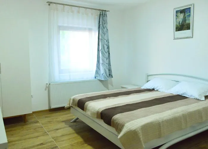 Elena Haus Apartahotel 4*